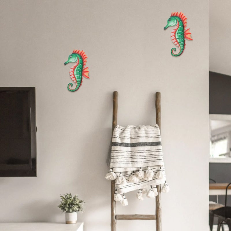 1Pc Iron Art Wall Pendant Beautiful Metal Sea Horse Ornament Home Decorative Supply - Image 1
