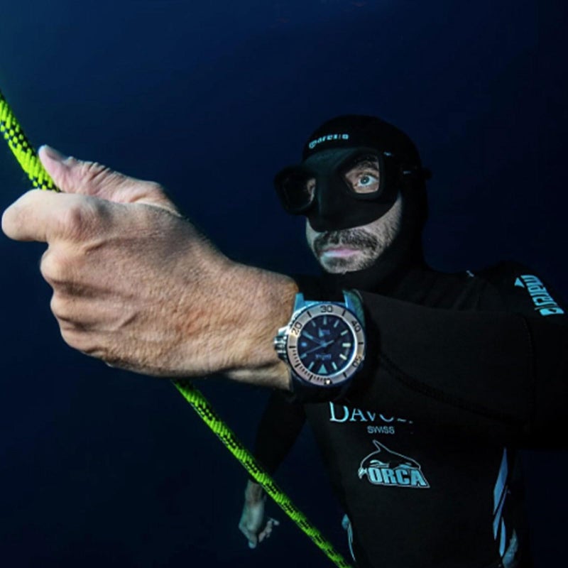 Mares Viper Mask for Freediving and Spearfishing - Low Volume Wide-Field Diving Mask with Fog-Resistant Silicone Skirt & Ergonomic Strap, Black - Image 4