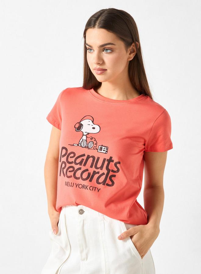 اس بي كاركترز تيشيرت بياقة ضيقة وأكمام قصيرة وطبعات بيناتس - Image 1