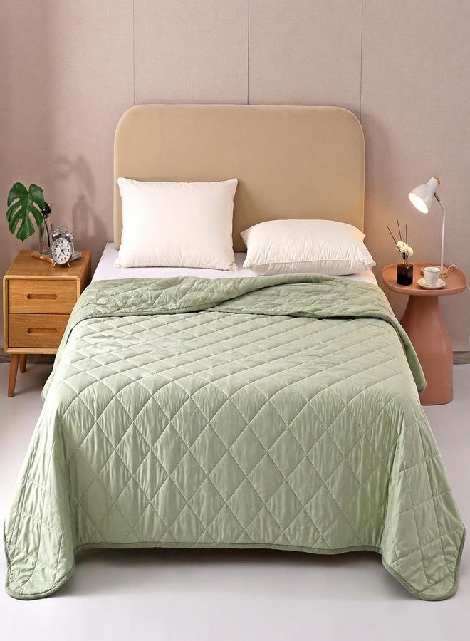 EVOLIVE Cooling Quilt, Diamond Quilted Elastane Lightweight Comforter, Reversible Breathable Soft All Season Bedspread with Elastane (Green, Full/Queen) - Image 1