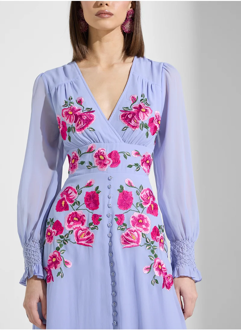 Hope & Ivy Embroidered Blouson Sleeve Midi Dress