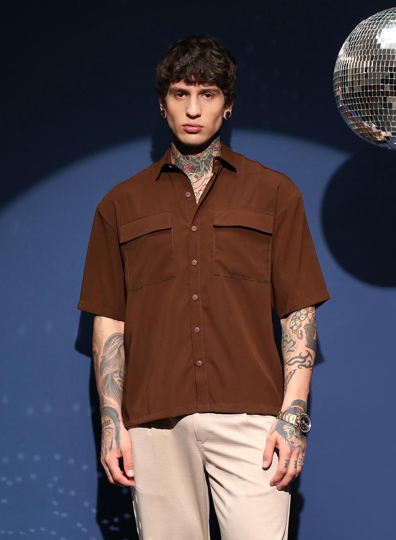 Campus Sutra Men's Chocolate Brown Oversized Utility Shirt For Casual Wear | Spread Collar | Short Regular Sleeves | Button Closure | Oversized Shirt Crafted With Comfort Fit For Everyday Wear  - Image 2