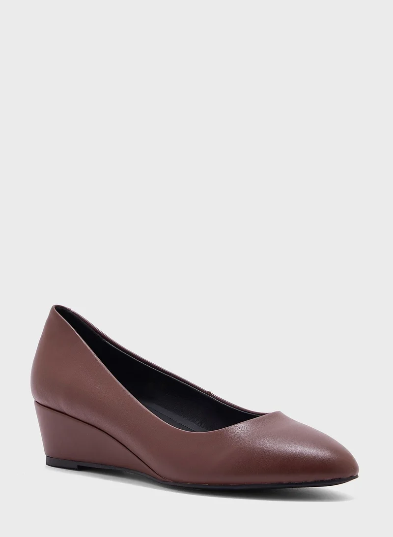 Hush Puppies Pointed Toe Pumps