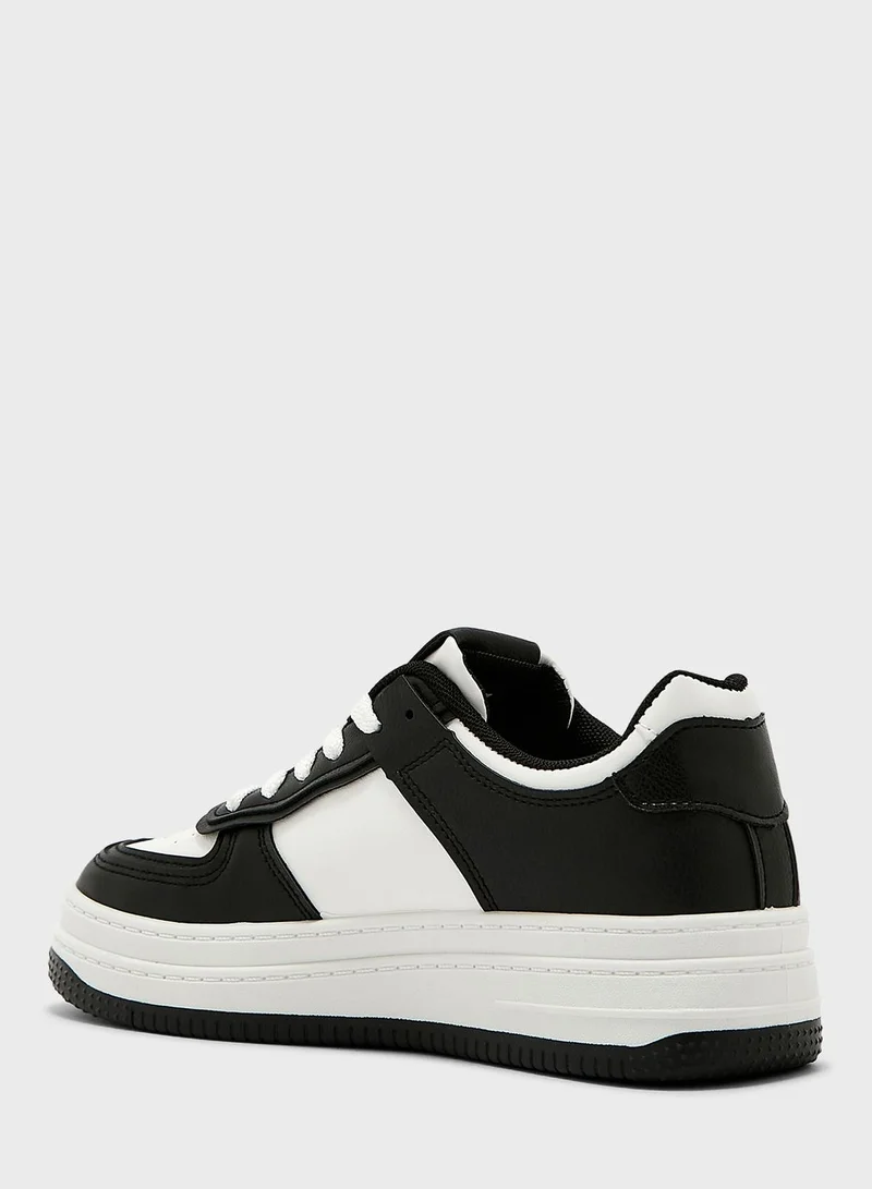 Ginger Platform Sneakers In Black