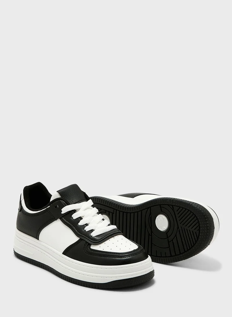 Ginger Platform Sneakers In Black