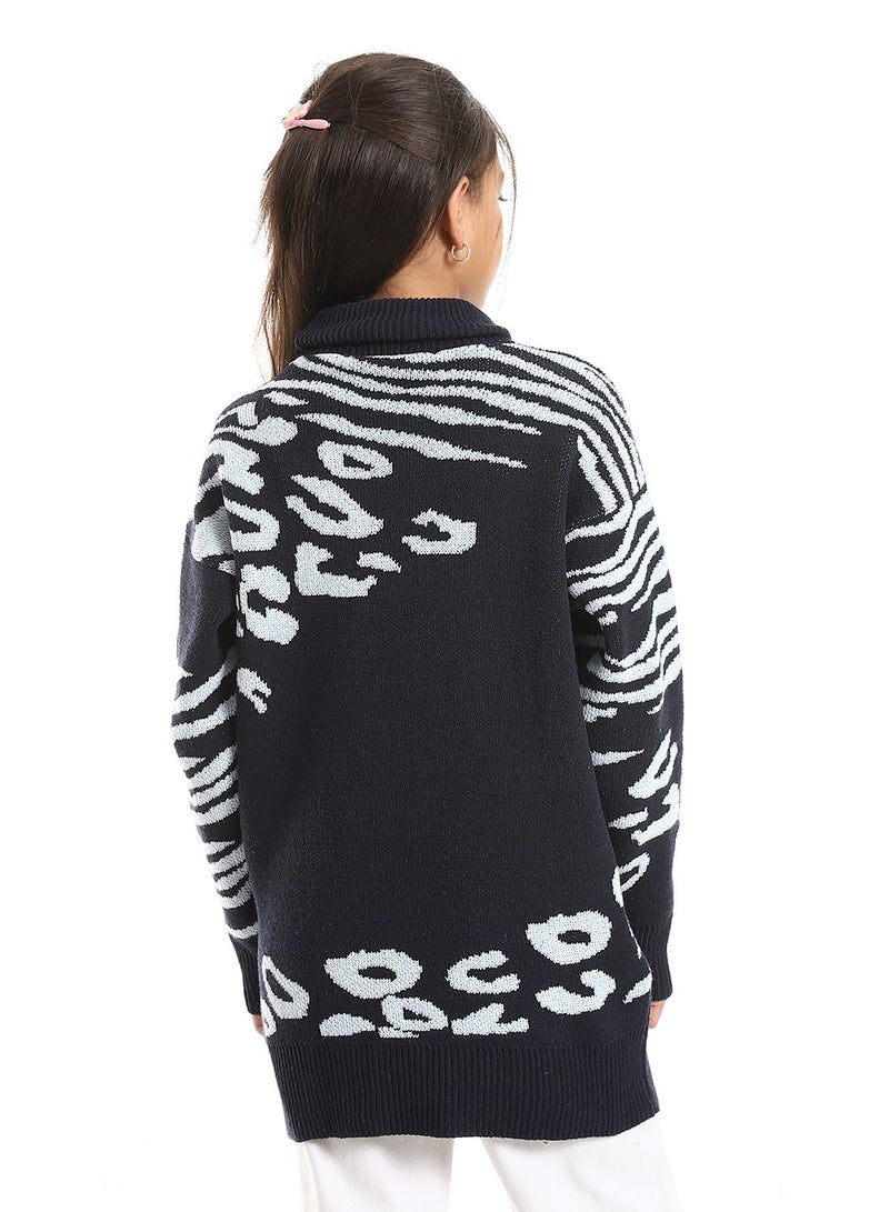 Caesar Girls' turtleneck pullover with circle and stripe patterns  - Image 3