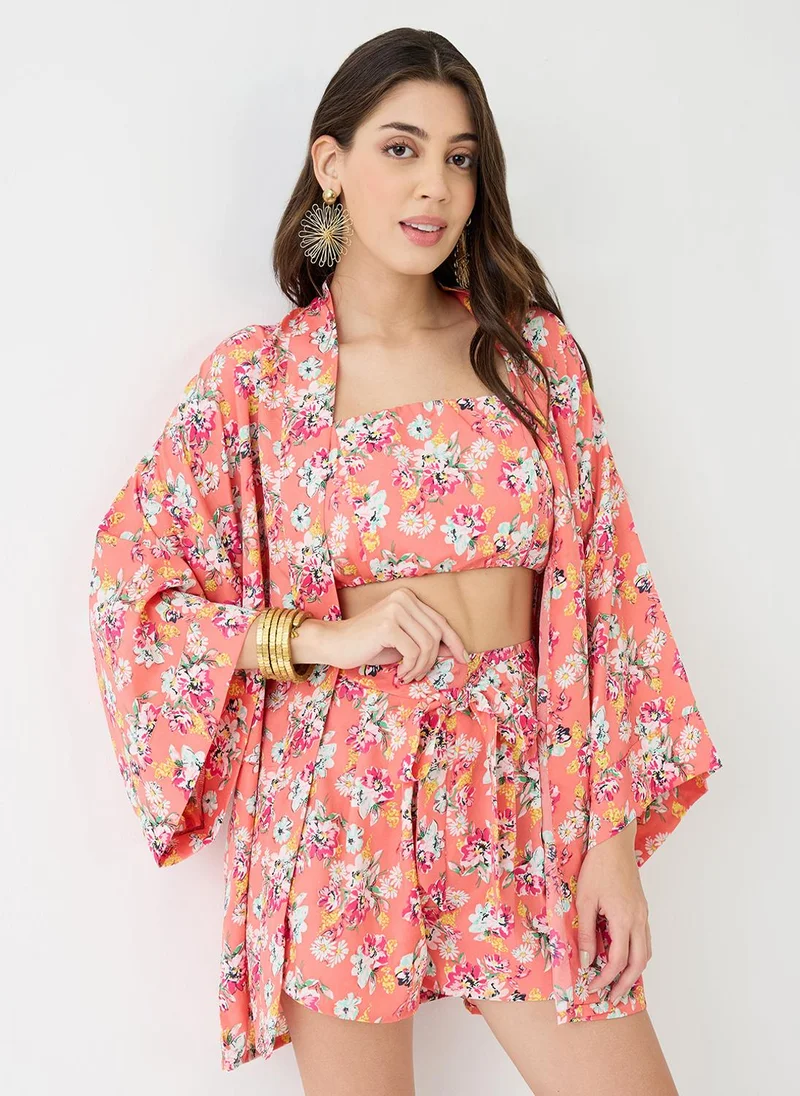 Globus Women Peach Square Neck Strappy Shoulder Floral Print Crop Top With Shorts & Kimono Sleeves Shrug Co-Ord Set