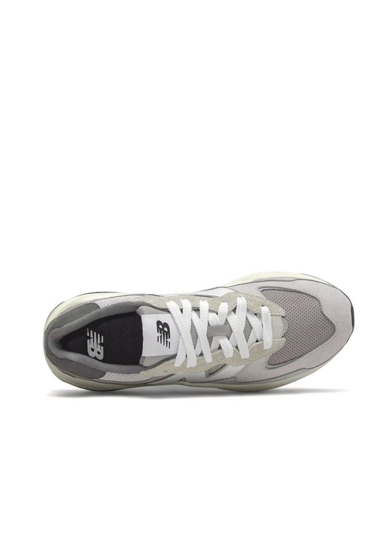 New Balance 5740 Causal/Lightweight Athlesiure Colorblock Sneakers Gray/White For Men/Women/Students  - Image 3