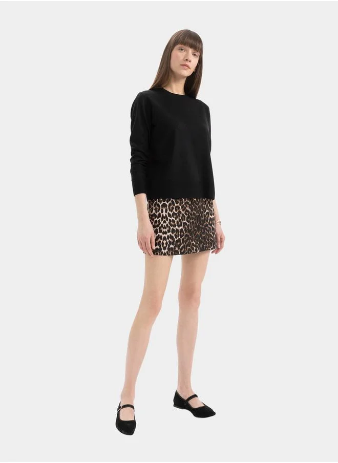ديفاكتو Plain Crew Neck Regular Fit Knit Sweater by Styli