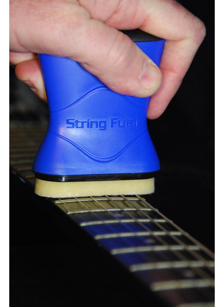 MusicNomad MusicNomad String Fuel Guitar String Cleaner  Lubricant Plus Microfiber Cloth MN109  - Image 3