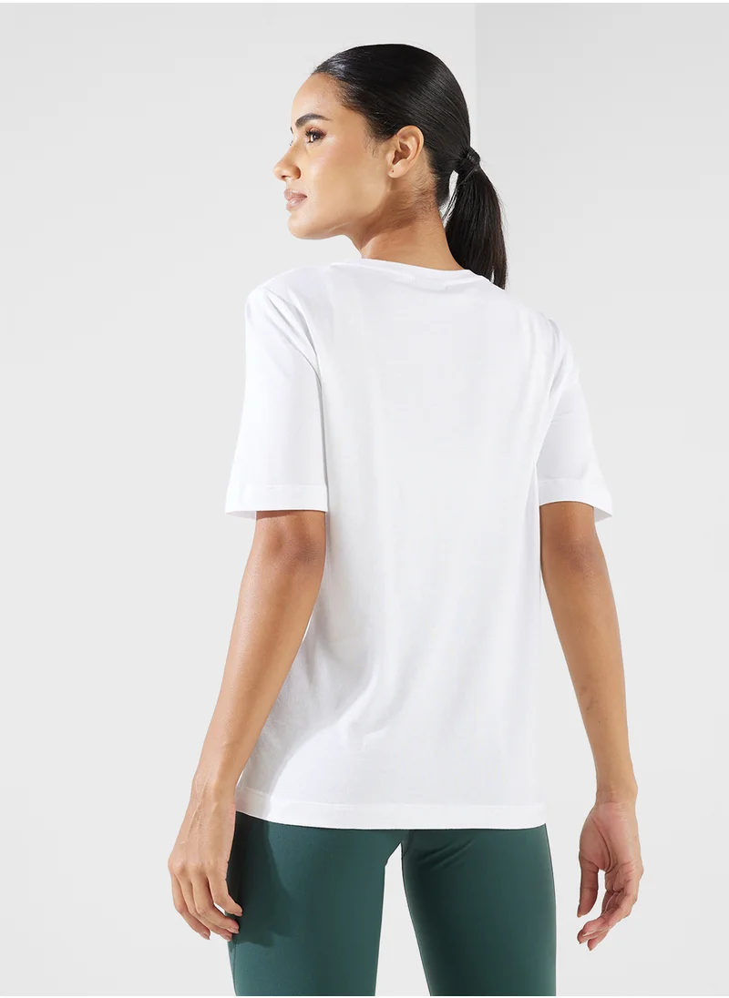 سويتي بيتي Essential T-Shirt
