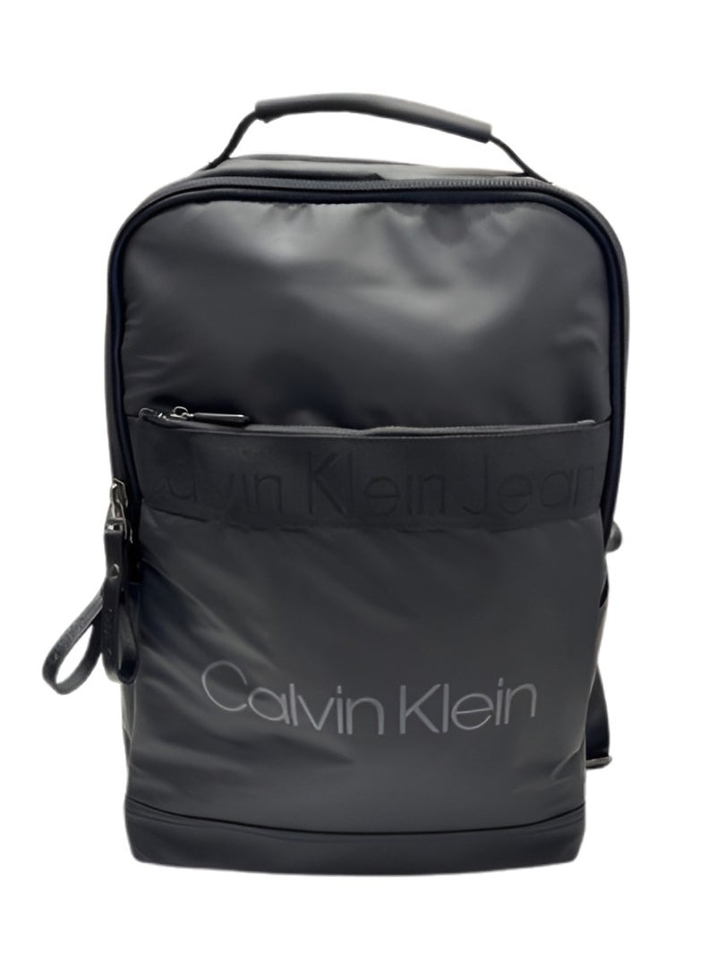 CALVIN KLEIN JEANS PLUS Calvin Klein Jeans Men's Black Backpack - Signature Logo  - Image 1