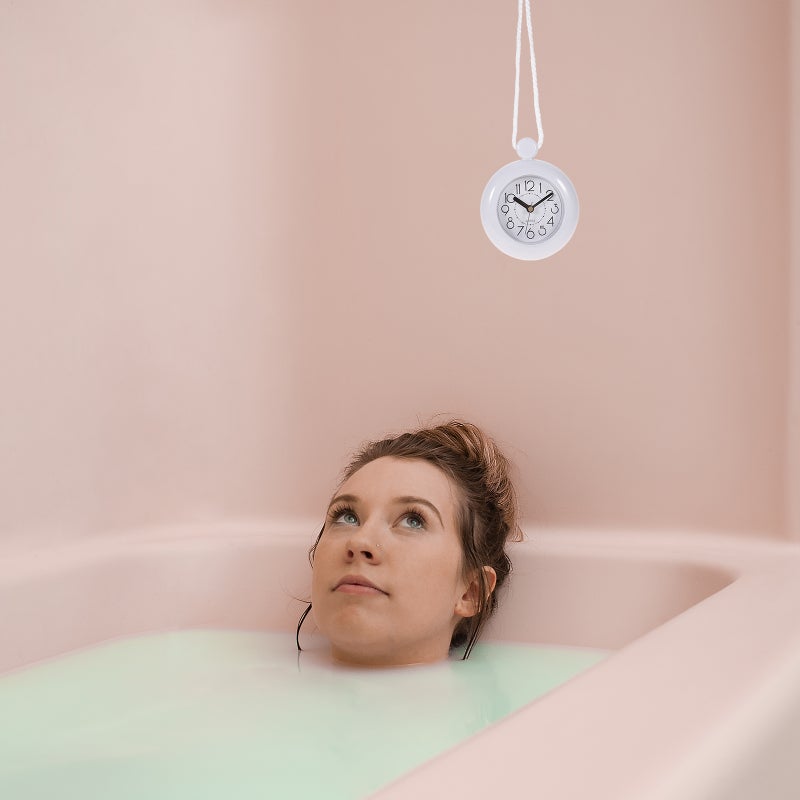 🚽 ساعة حائط مقاومة للماء بتصميم متين لتزيين الحمام - Image 2