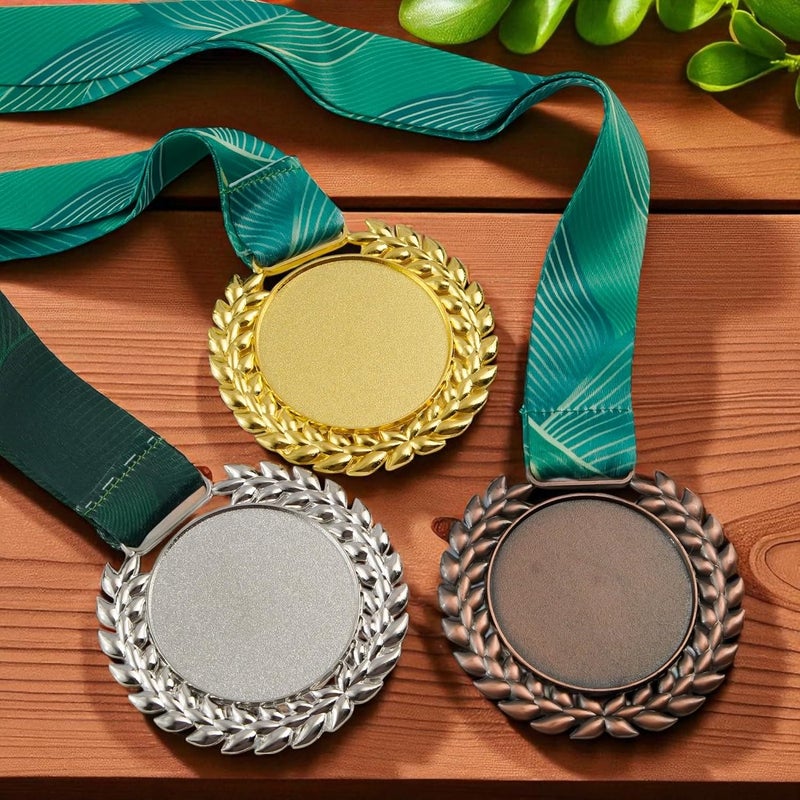 ArtRight ميداليات معدنية للأطفال الفائزين مع شريط مجموعة من 3، ميداليات ذهبية وفضية وبرونزية بتصميم فريد جوائز المركز 1 و2 و3 للرياضات والمنافسات والحفلات (قطر 7 سم) - Image 3