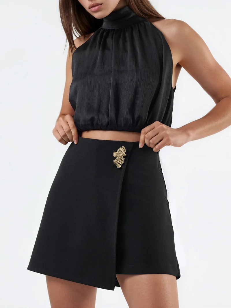 Qustyle QU STYLE Mini Skort with Accessory Details