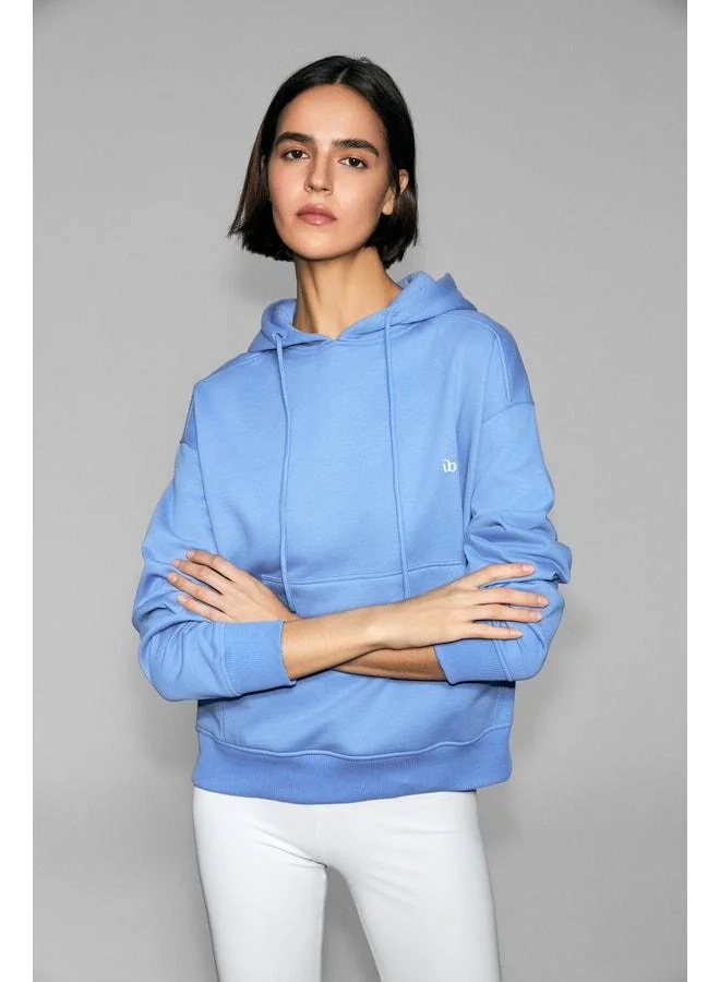 Urban Beat  JINGSO Women's Soft Fleece Hooded Sweatshirt with Kangaroo Pocket and Print Details in Blue. for Women | Best Price UAE
