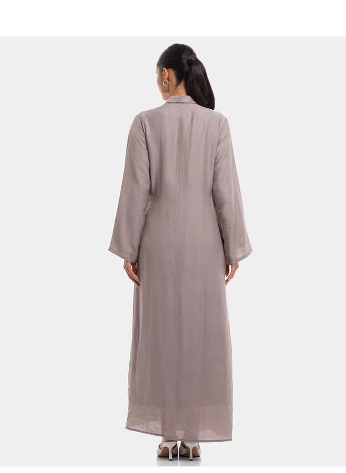 كيفي عباية ملفوفة بأكمام طويلة ورباط جانبي