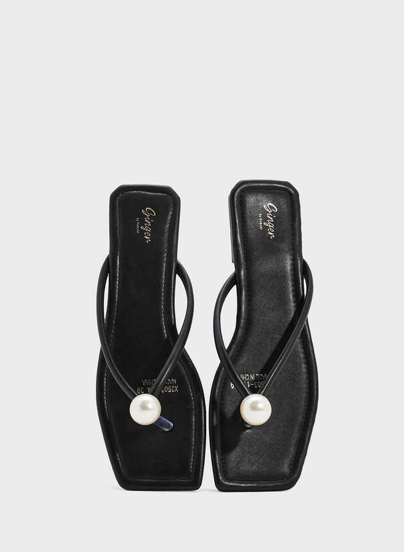 Ginger Thong Sandal With Pearl