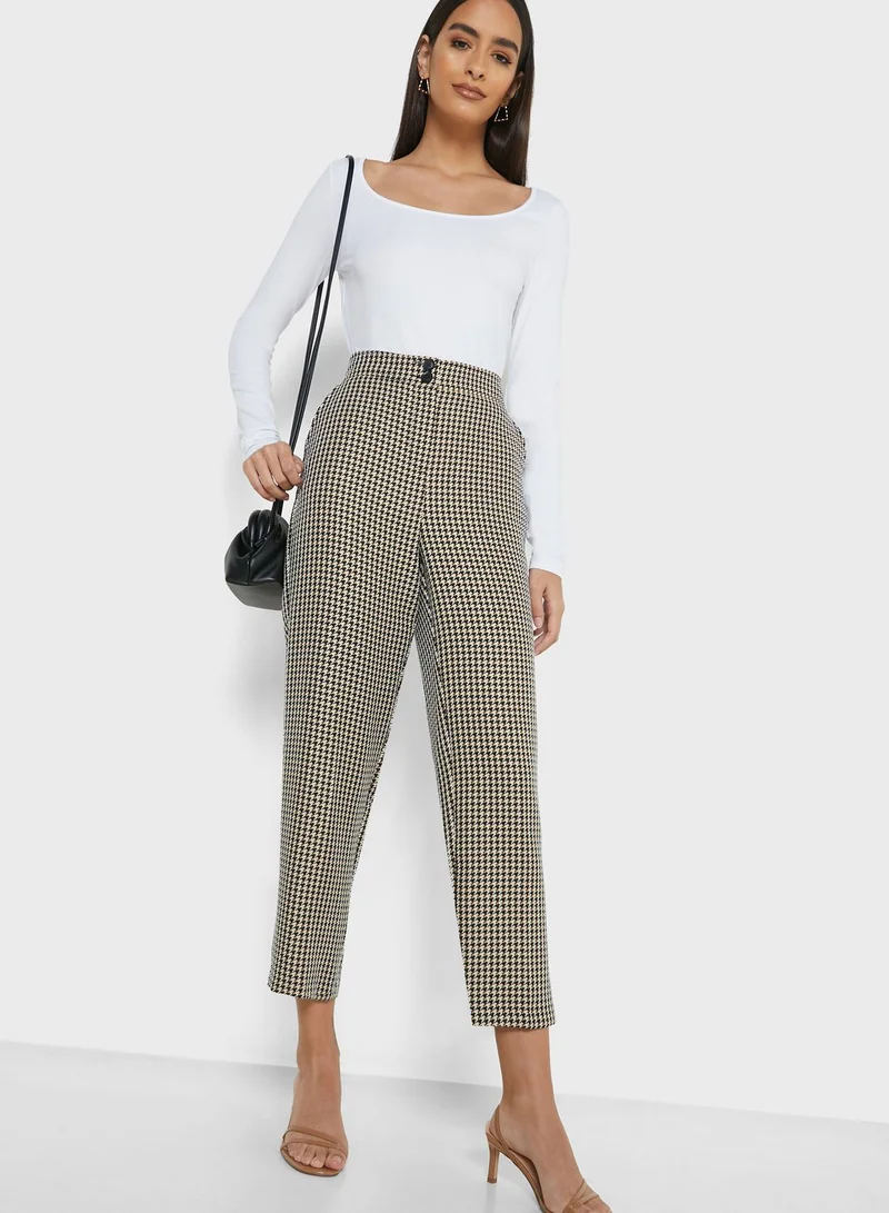 فيرو مودا بلوزة بياقة واسعة واكمام طويلة