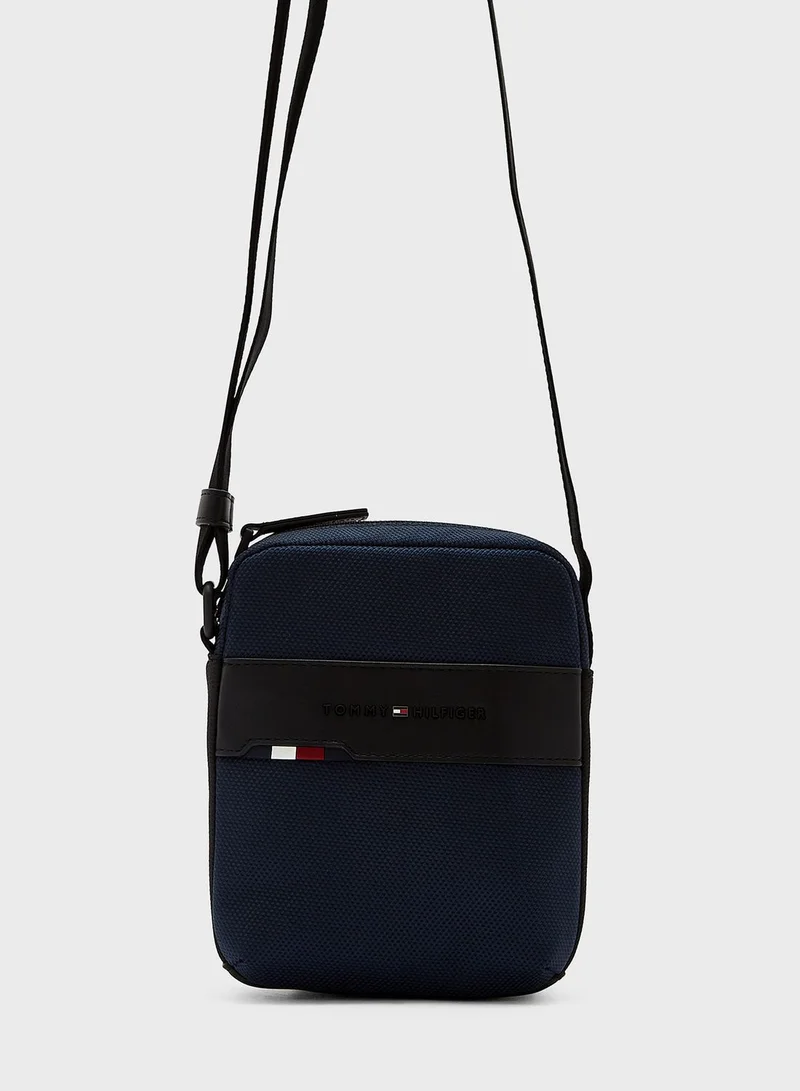 TOMMY HILFIGER Logo Messenger Bag
