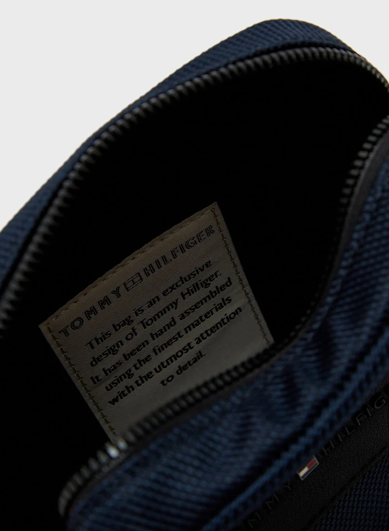 TOMMY HILFIGER Logo Messenger Bag