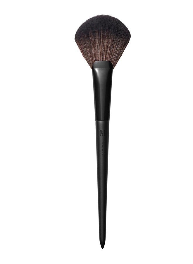 Morphe Fluffy Fan Highlighter Brush - Extra-Wide Makeup Brush with Multifunctional Tip - Cutting-Edge Synthetic Bristles for Product Pickup & Laydown - 100% Vegan - V112 (1 Count) - Image 1