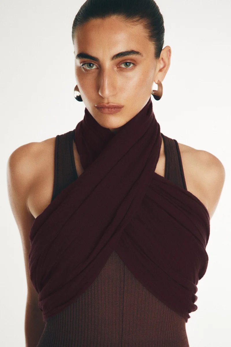 اتش اند ام شال من مزيج الكتان