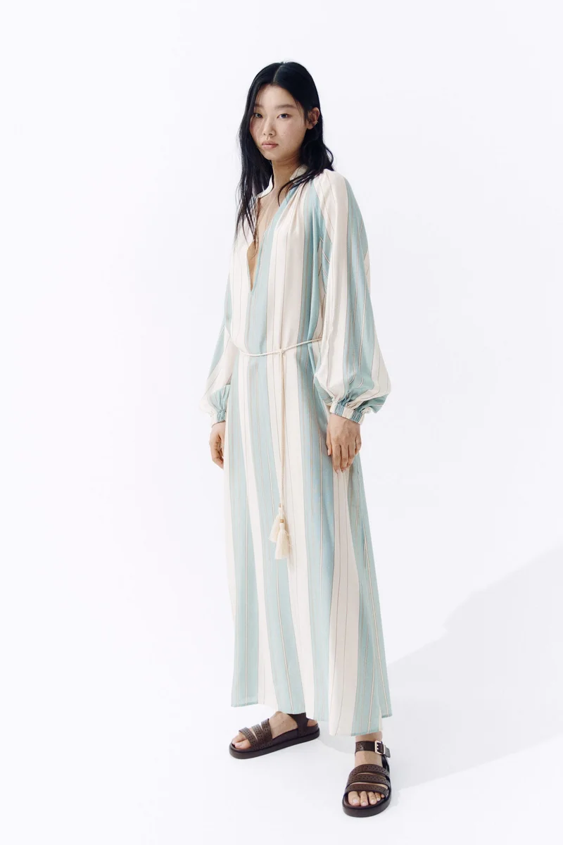 Oversized tie-belt dress