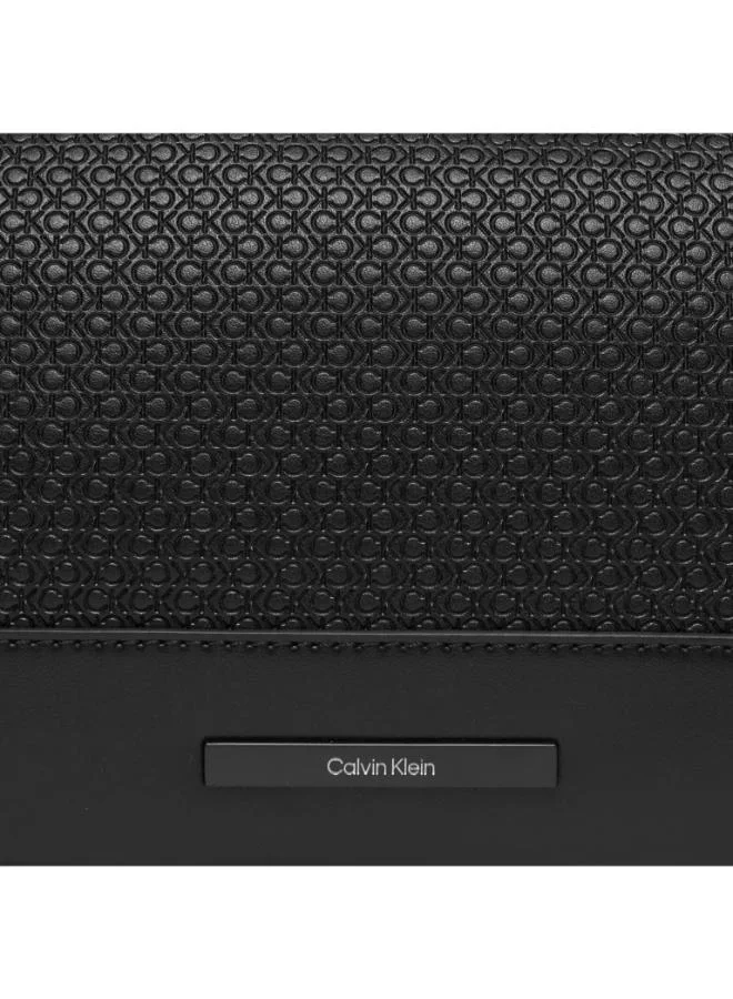 CALVIN KLEIN Median Wash Bag