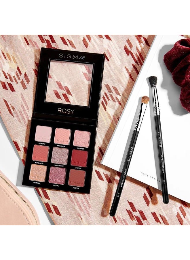 Sigma Beauty Professional E54 Medium Sweeper Brush – Professional Eyeshadow Brush for Controlled Lid Application, Packing on Metallic Shades & Highlighting the Brow Bone (1 Brush) - Image 4