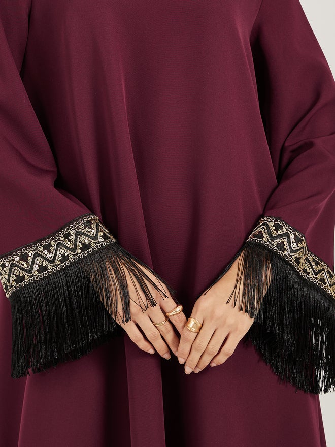 Styli Amirah Lace Detail Collared Jalabiya with Tassel Trim  - Image 4