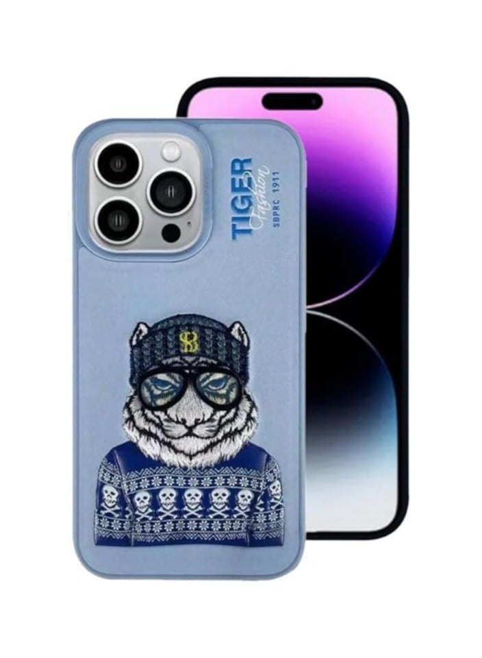 موبكوس حافظة ممتازة لهاتف ابل ايفون 14 برو ماكس (6.7 بوصة) جلد صناعي فاخر مطرز مع تصميم وجه النمر المخيط غطاء خلفي نحيف لهاتف ايفون 14 برو ماكس (النمر) - أزرق - Image 1