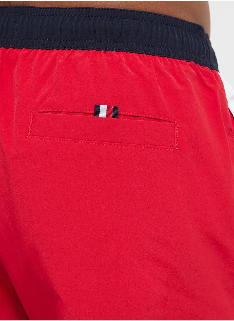 تومي هيلفيغر Long Drawstring Swim Trunks