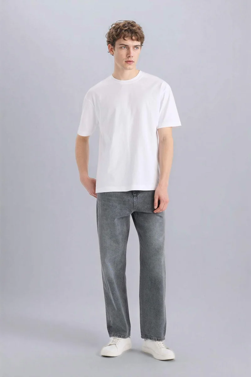 ديفاكتو Oversize Fit Crew Neck Short Sleeve T-Shirt
