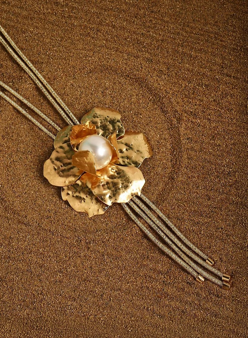 SOHI SOHI Women's The Flora-Bloom Long Necklace For Evening Wear | California  Colour | Alloy Material | Lobster Clasp Closure | Artificial Pearl Necklace | Long Necklace For Women & Girls