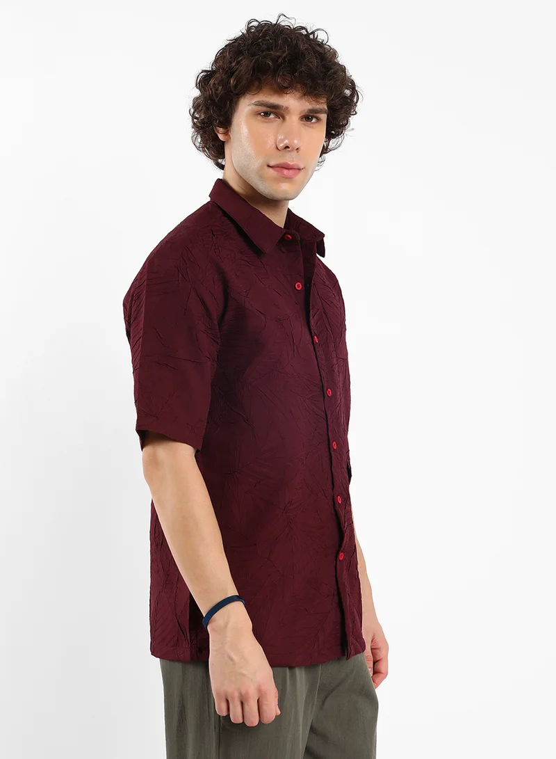 Campus Sutra Men's Wine Red Foliage-Tactile Shirt