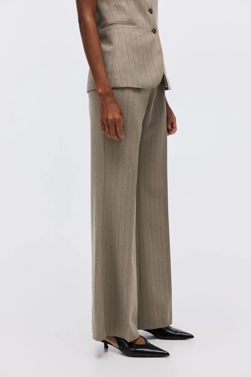 اتش اند ام بنطلون بحافة سفلية واسعة