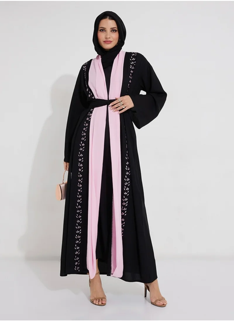 روزيت عباية عباية مطرزة بتصميم وردي بأكمام واسعة