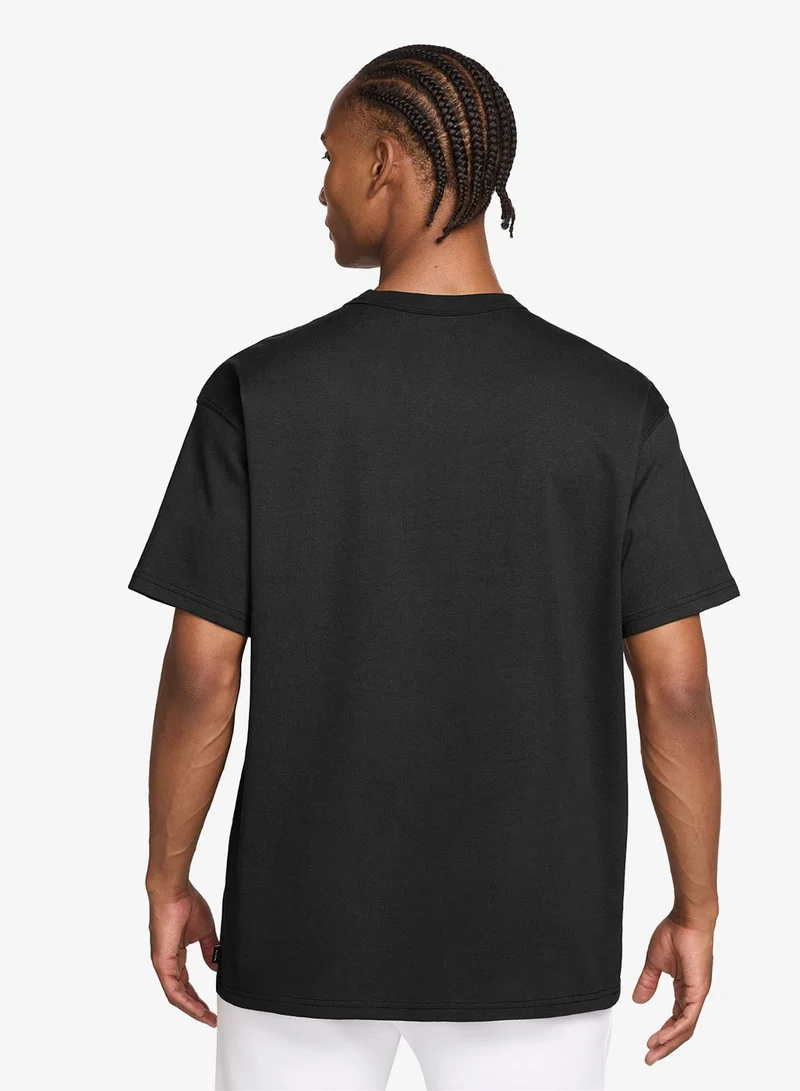 نايكي تيشيرت أساسي مستدام