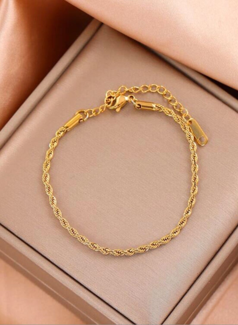 إيكوال اسوارة نسائية أنيقة مصنوعة من الاستانلس ستيل مطلية باللون الذهبي عيار 18 - Image 2