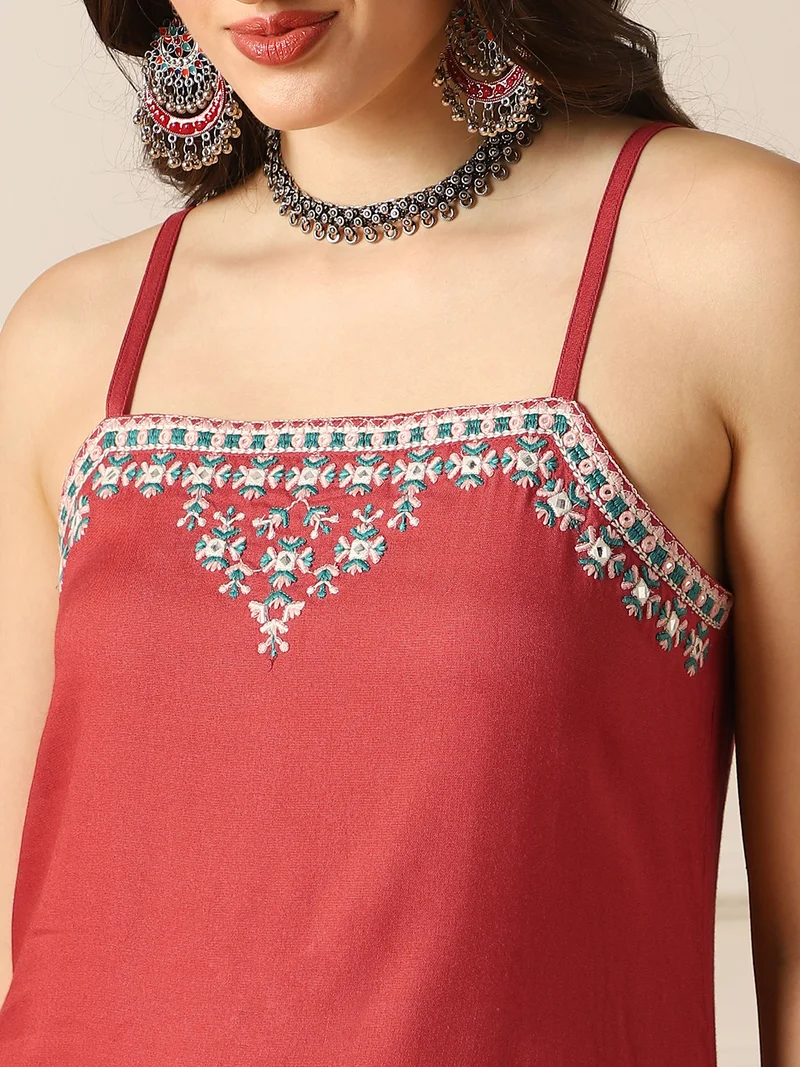 globus  Globus Women Rust Square Neck Embroidered Detail Strappy Sleeves Straight Kurta & Pant Fusion Set for Women | Best Price UAE