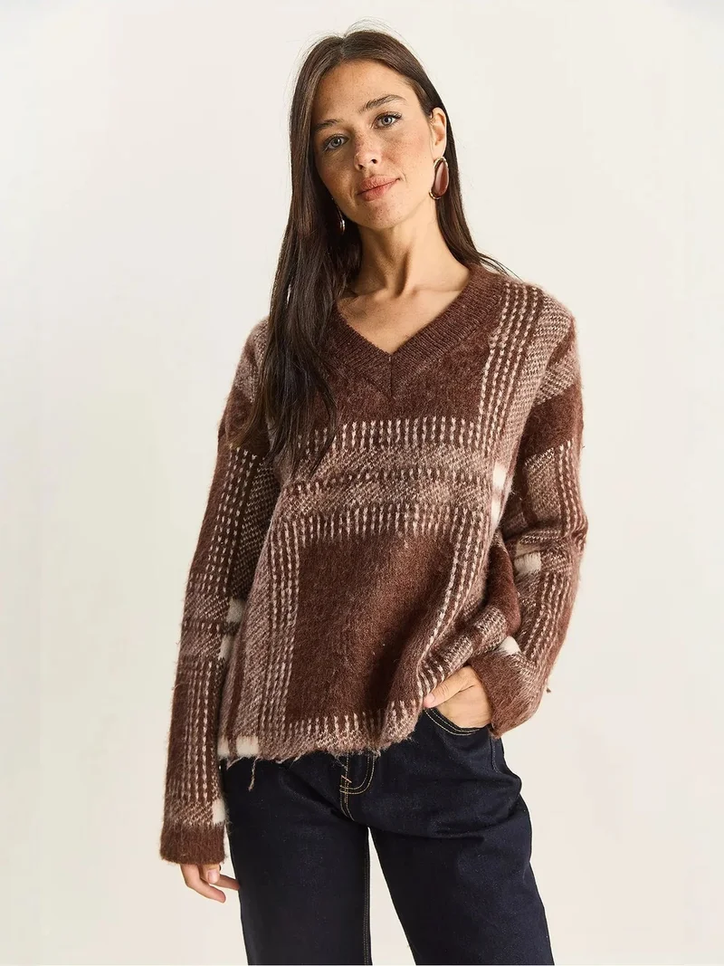 Bianco Lucci LUCCI Plaid V-Neck Long Sleeve Knit Sweater