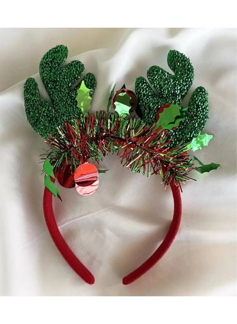 طوق شعر بقرون رنة لامعة باللون الأحمر، مزين بأوراق وهدايا كريسماس صغيرة، يضيف لمسة مرحة ومبهجة للمناسبات والاحتفالات - Image 4