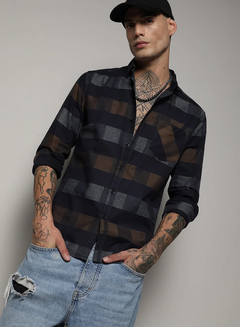 Campus Sutra Men's Grey & Olive Green Gun Club Check Shirt For Casual Wear | Spread Collar | Long Sleeve | Button Closure | Cotton Shirt Crafted With Comfort Fit For Everyday Wear
