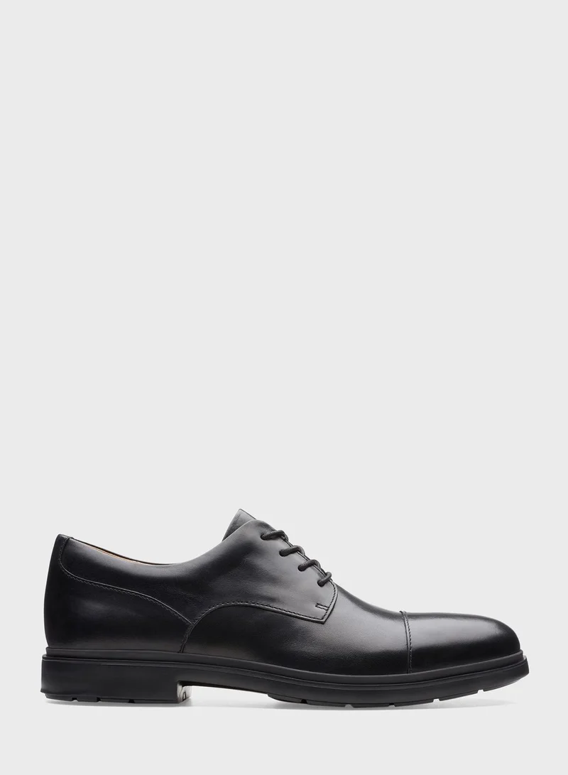 clarks Tailor Cap Lace Up
