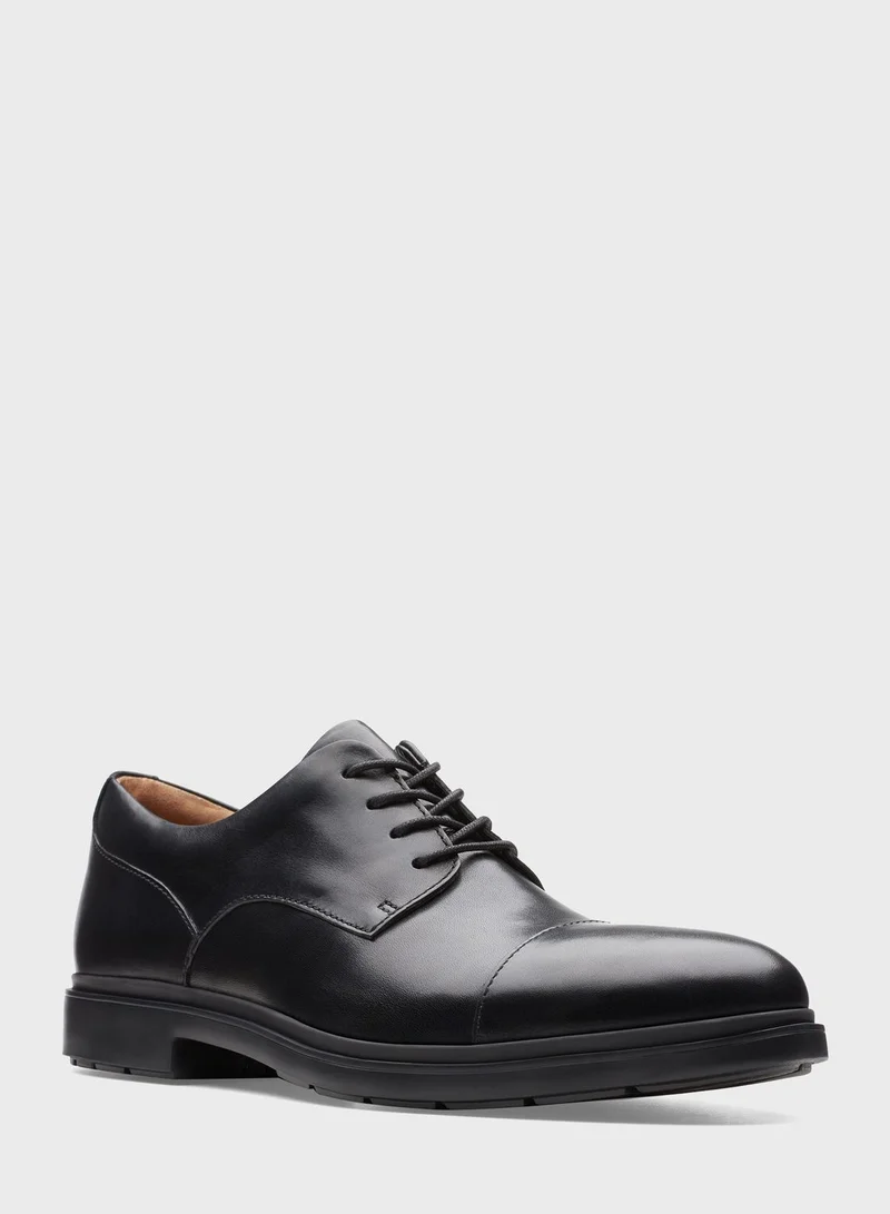 clarks Tailor Cap Lace Up