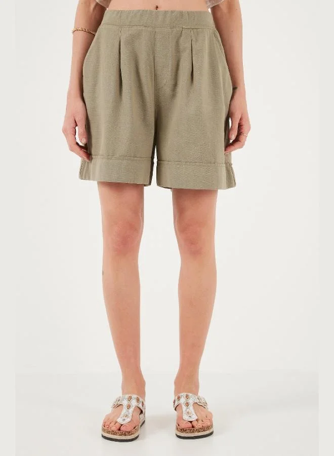 ليلا شورت نسائي قطن ليلا بقصة قياسية وخصر مرتفع وتفاصيل خياطة