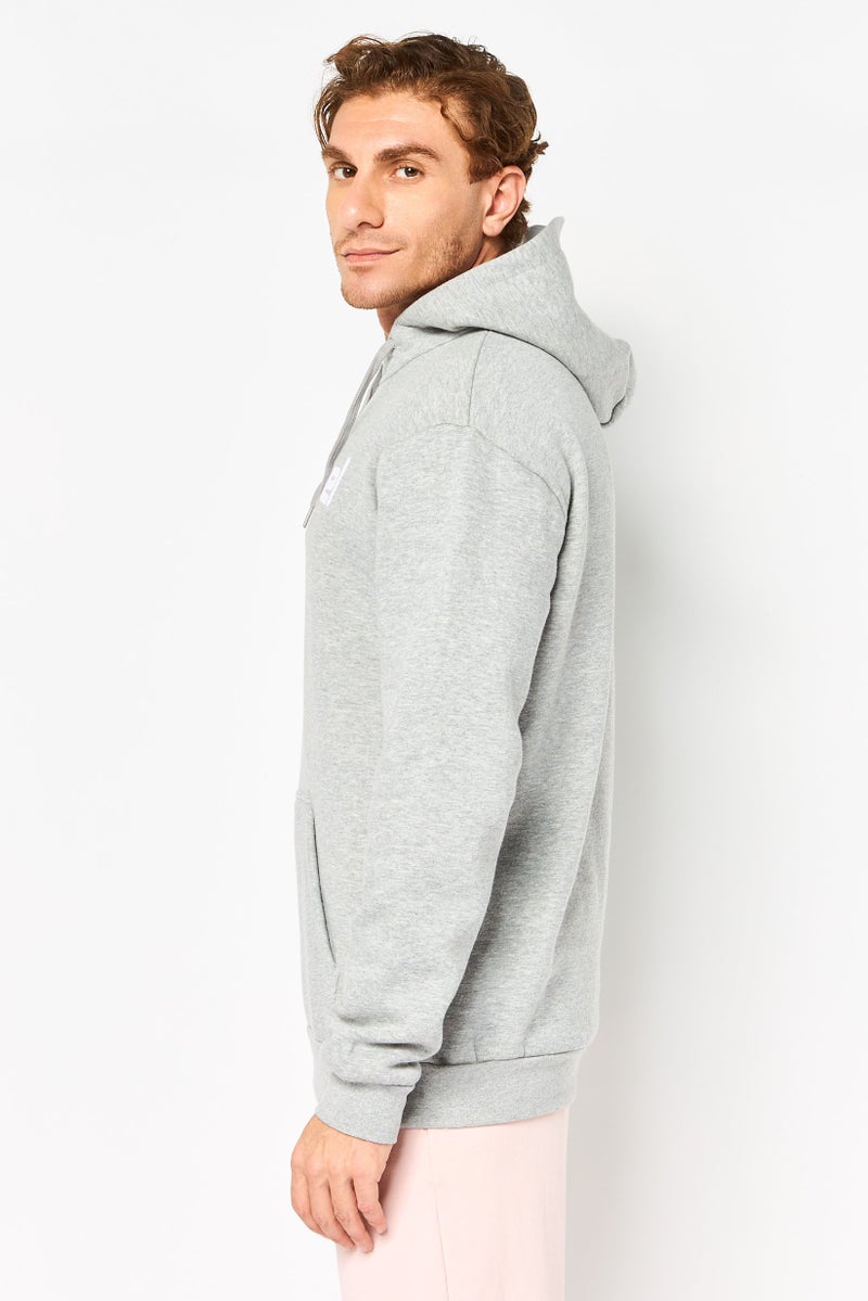 Hummel هودي رياضي للرجال بأكمام طويلة مناسب في الهواء الطلق، رمادي - Image 4