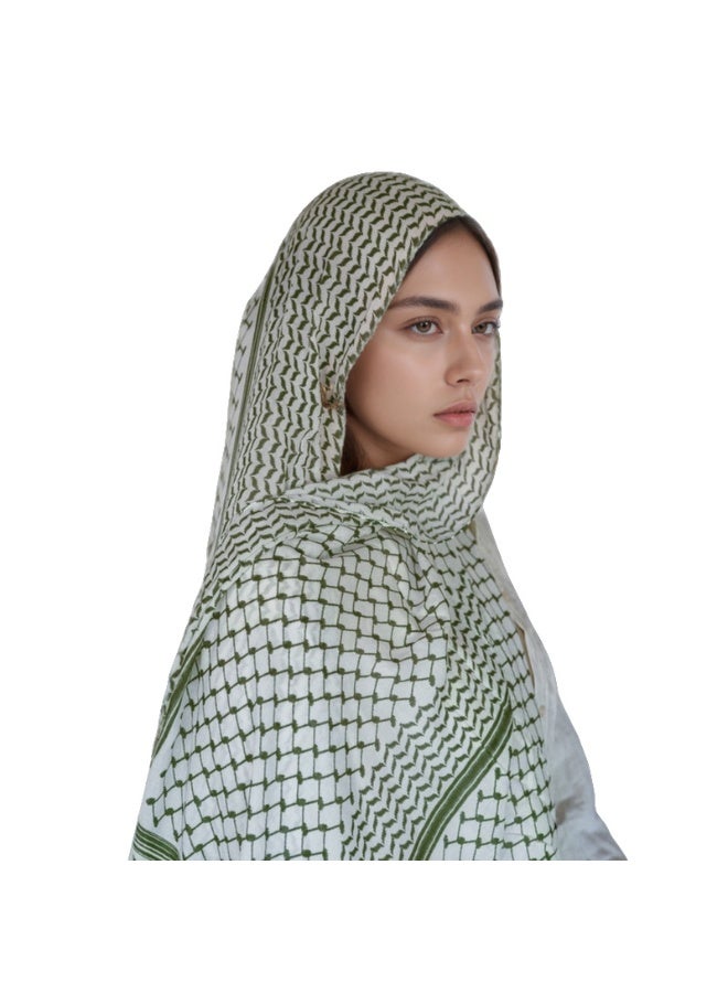 وشاح وغطاء رأس بطبعة مربعات من الشيفون الخفيف – أنيق ومتعدد الاستخدامات، ناعم وقابل للتنفس، يزين العنق بأناقة، مناسب لجميع المناسبات، يتماشى تمامًا مع مختلف أنواع الملابس ليمنحك مظهرًا راقيًا وأنيقًا. - Image 1