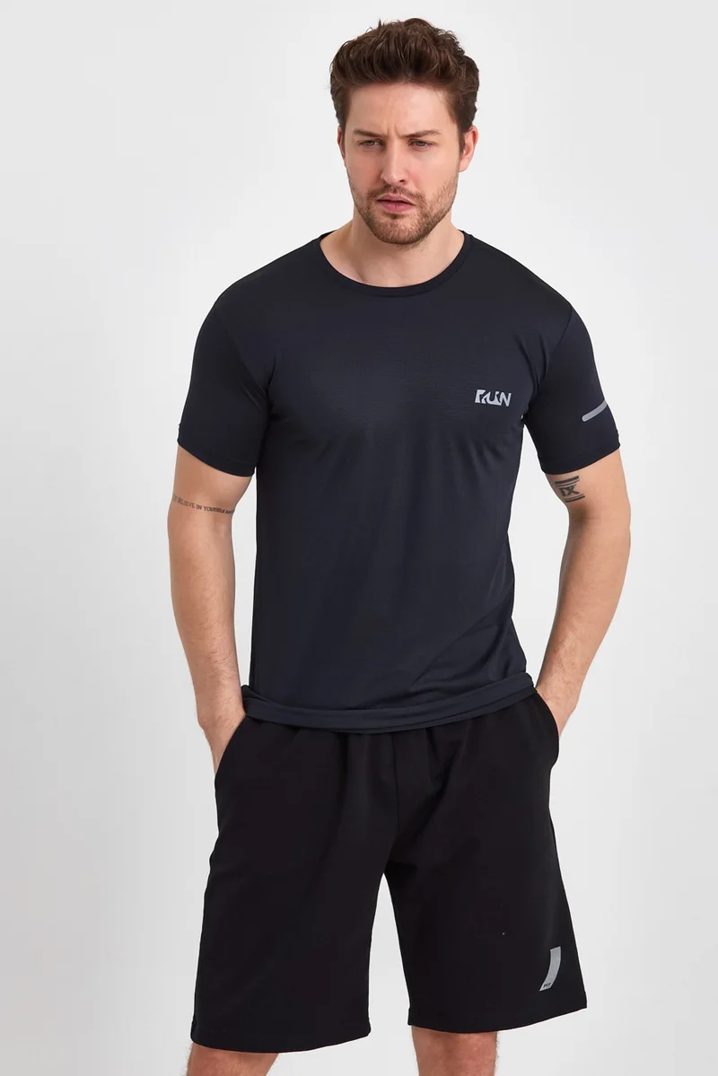 ام ار اس كلوثينج Run Breathable Sports Short Sleeve Reflective Printed T-Shirt Navy Blue Men